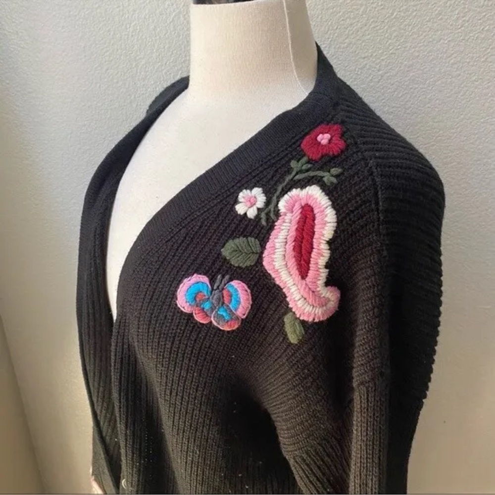 Miss Me Embroidered Cardigan - Picture 4 of 7